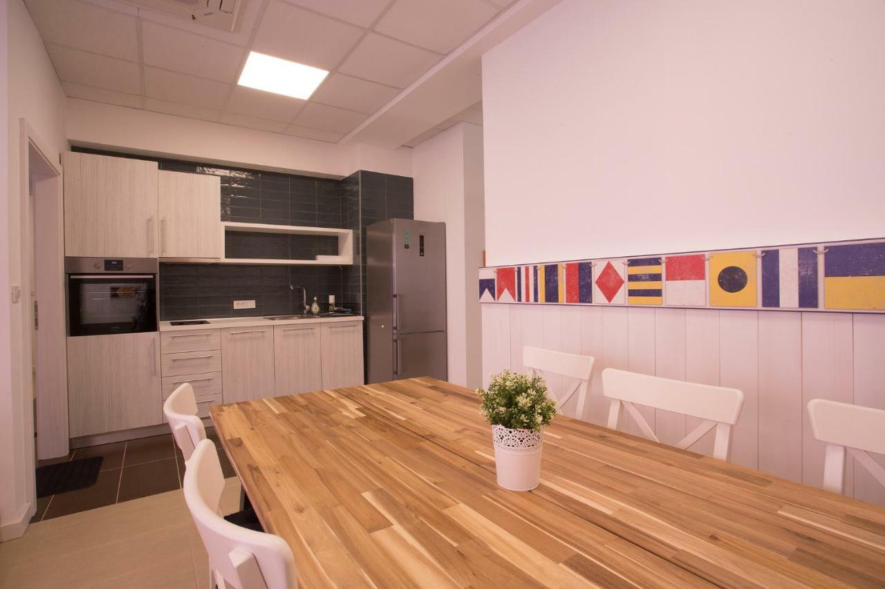 Downtown Beach Apartments Umag Extérieur photo