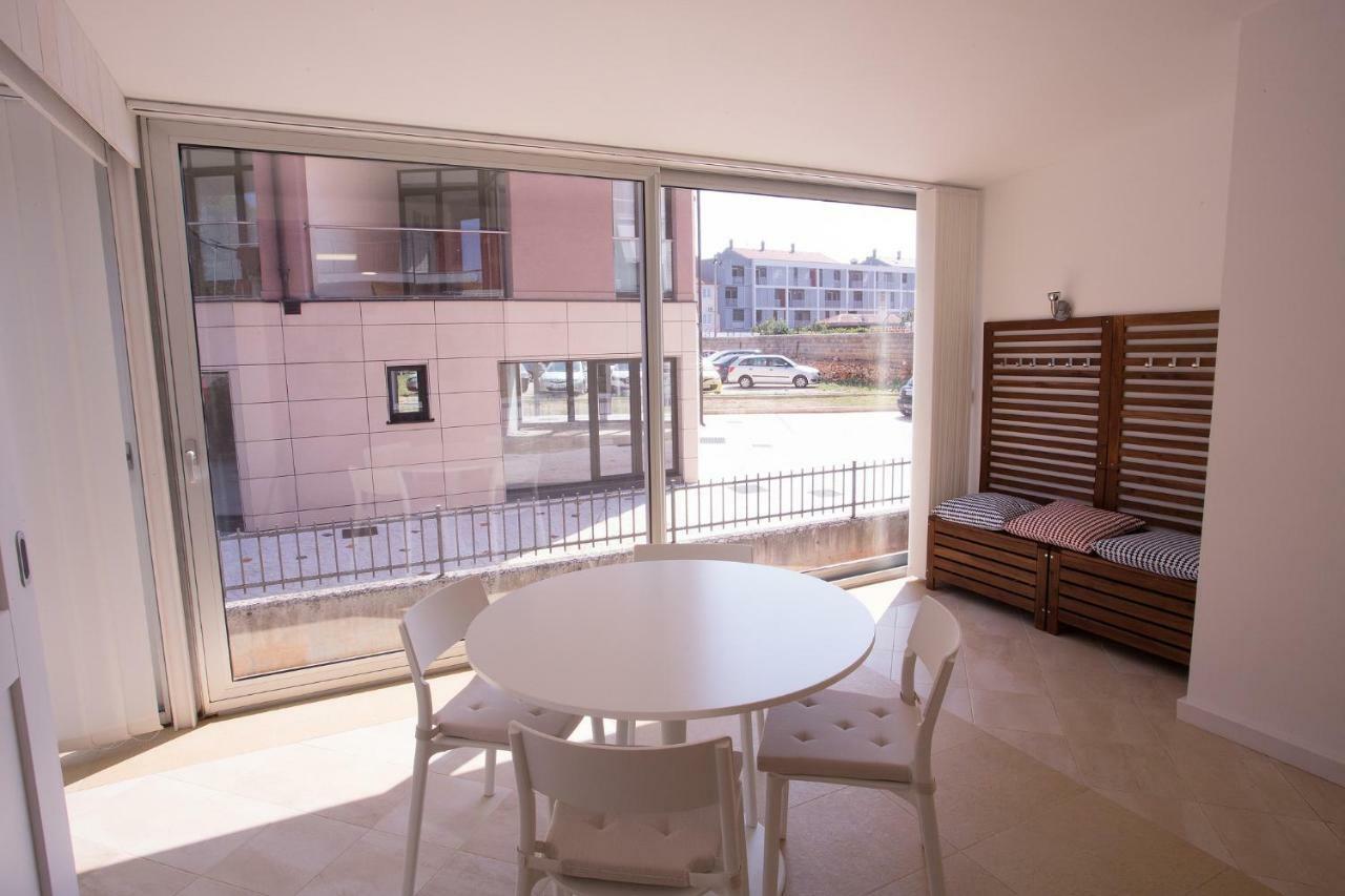 Downtown Beach Apartments Umag Extérieur photo